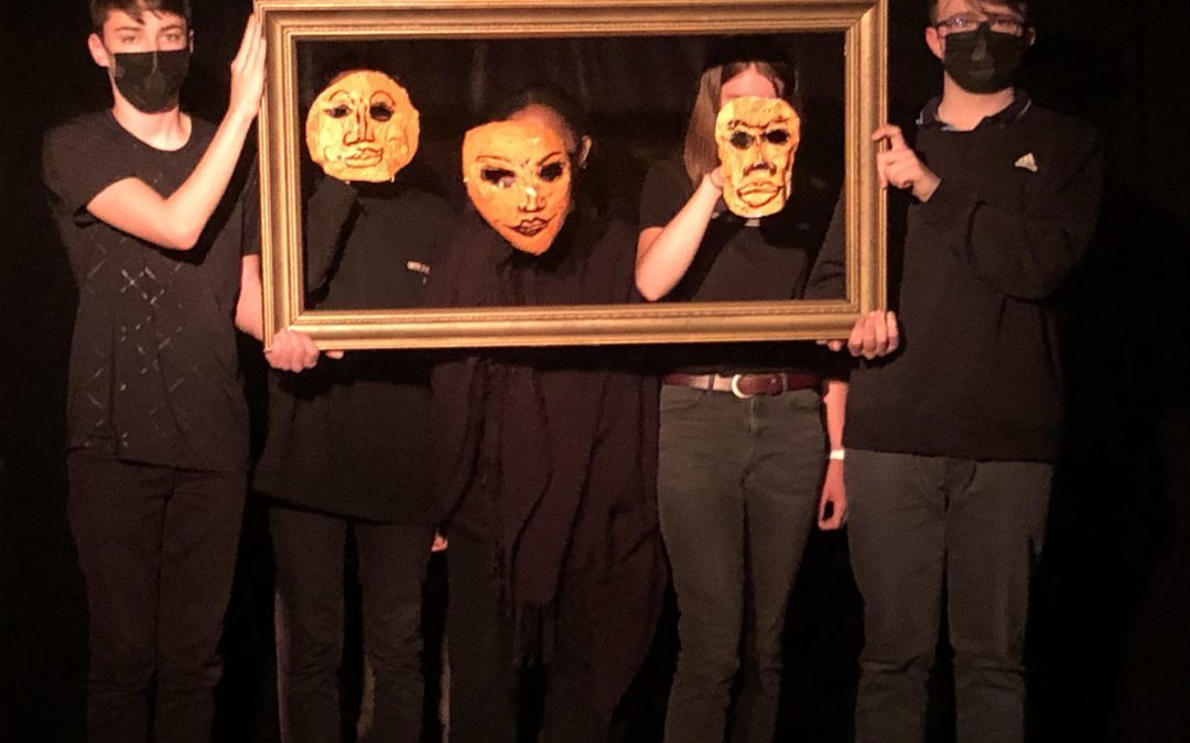 Spectacle de fin d’année des élèves de l’option théâtre: « Les Masques flottants »